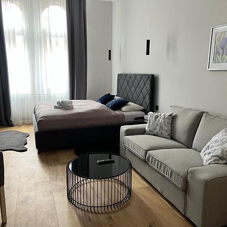 Room 44 Osijek Buitenkant foto